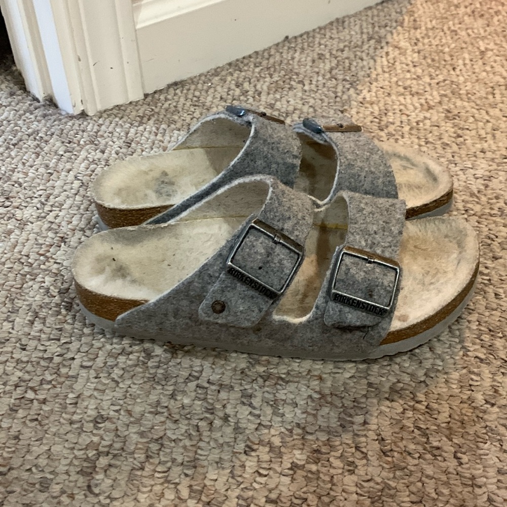 Birkenstock light grey wool felt fur lined Arizona sandals 6